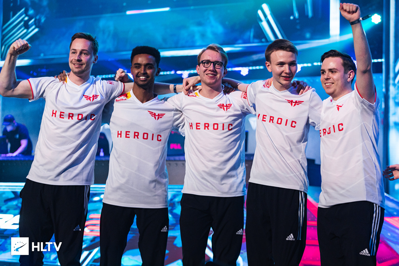 中后场出球 中后场出球